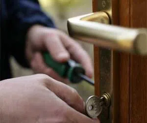 Lock Safe Services Meriden, CT 203-278-5066 - lock-change